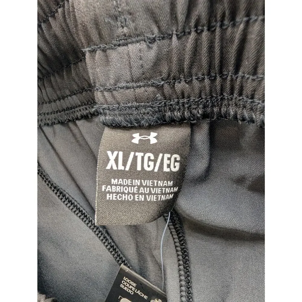 NWT Under Armour UA Unstoppable Men's Cargo Pants in Black Camo size XL